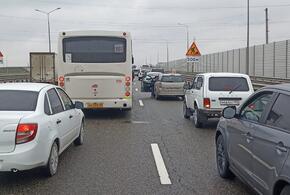  Вот почему нет пробок: на въездах в Краснодар полиция массово досматривает и останавливает транспорт