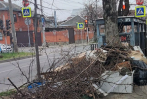 В историческом центре Краснодара стоят «свалки» на улицах