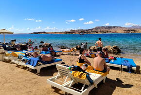 Пляжи Сочи уже переполнены