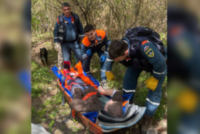 Сочинец упал в горном лесу и сломал голеностопный сустав