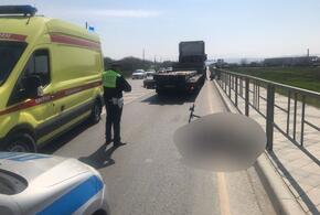 В Анапе грузовик насмерть сбил 56-летнюю женщину на самокате