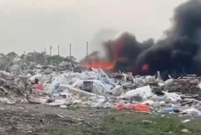 Загорелся мусорный полигон в поселке Краснодара