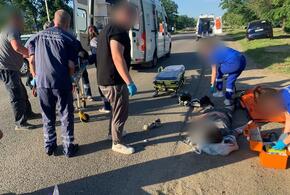 На Кубани два 15-летних парня попали в аварию, катаясь на питбайке 