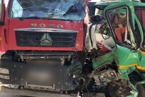 На Кубани один человек погиб, а трое травмированы в результате столкновения автобуса с грузовиком