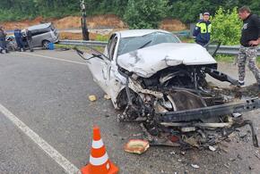 Занесло на встречку: жёсткое ДТП с тремя автомобилями случилось в Крымском районе Кубани