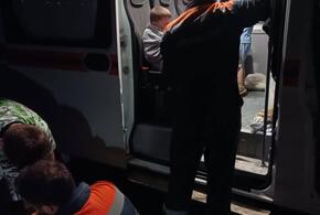 Автомобили с туристами увязли в грязи в районе смотровой площадки «Ласточкино гнездо» на Кубани