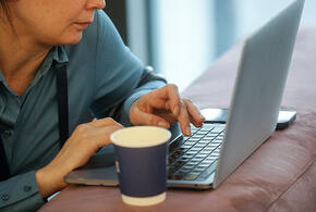 Осколки украинских беспилотников упали на пляж, туристка рассказала, как ее развели на деньги: ТОП-5 за 23 июня