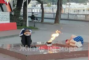 В Геленджике двое приезжих арестованы судом за сон у Вечного огня