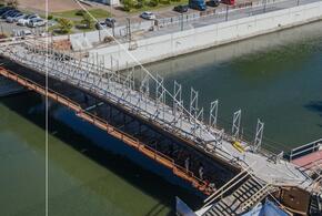 В Сочи приступили к финальному этапу строительства моста «Волшебный лист»