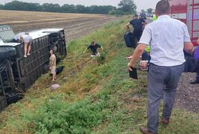 15 человек пострадали  в ДТП с перевернувшимся автобусом в Северском районе Кубани