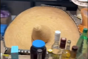 Туристов в Анапе поят суррогатным алкоголем