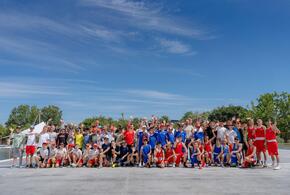 В Краснодарском крае хоккеисты наденут боксёрские перчатки, а боксёры возьмут в руки клюшки