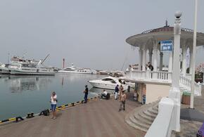 В морском порту Сочи у причала взорвался прогулочный катер