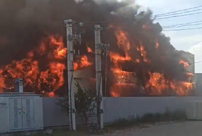 Площадь пожара более 1000 квадратных метров