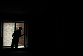 Застревают в лифтах и задыхаются от духоты в квартирах: как краснодарцы переживают блэкаут в городе