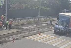 Дорожный затор образовался из-за ремонта на улице Российской в Краснодаре