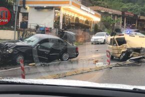 Огромная пробка возникла в Сочи из-за ДТП на федеральной трассе 