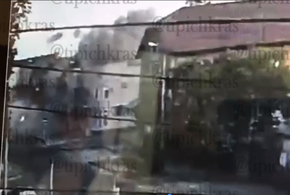 Момент взрыва в Апшеронске попал на видео, пострадали работники ТЦ и люди, стоящие на остановке