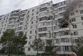 Спасатели работают на месте взрыва в квартире в Новороссийске