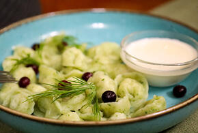 Врач рассказал об опасности пельменей