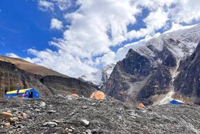 Сорвались с 7600 метров: сразу пятеро туристов из России погибли при восхождении на гору в Непале