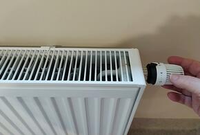 В Карасунском и Западном округах Краснодара отключили отопление и горячую воду из-за утечки в тепловой камере