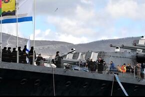 В Новороссийске из сигнального орудия крейсера «Михаил Кутузов» дан выстрел