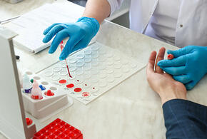 Врачи назвали неуязвимую для рака группу крови