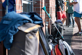 Житель Краснодара напал с костылем на бойца СВО, начинается суд