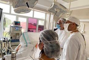 Кость проткнула кишечник: в Крымске мужчине провели необычную операцию