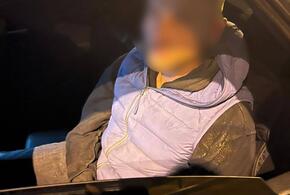 Приставал к женщинам и детям: во дворе многоэтажного дома в Краснодаре неадекватный мужчина бегал за прохожими в трусах и куртке