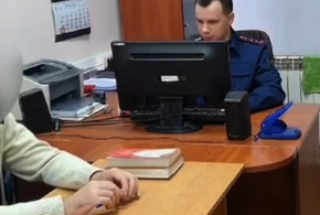 В День матери: женщина избила своих 6-месячных сыновей и выбросила их погибать