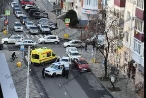 Улицу в центре Краснодара перекрыли из-за обнаружения взрывного устройства