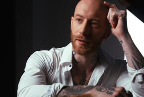 Шедевры французской музыки в Сочи исполнит Пьер Эдель при свете сотен свечей 12+