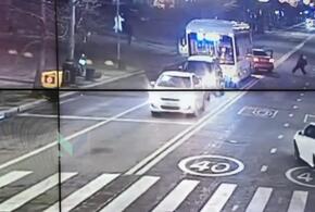 Женщина-водитель устроила огненное ДТП на улице Красной в Краснодаре и убежала