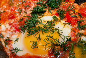 Кому нельзя есть яичницу на завтрак, предупредили врачи