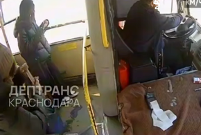 В Краснодаре водитель маршрутки, которого пассажирка обвиняла в нападении на нее, рассказал свою версию инцидента