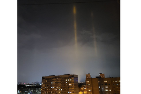 В небе над Краснодаром появились световые столбы