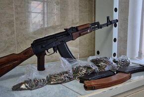 Житель Кореновска прятал на чердаке своего дома автомат Калашникова