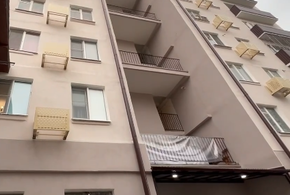 Восстанавливать внешний облик жилых домов помогают российские строители