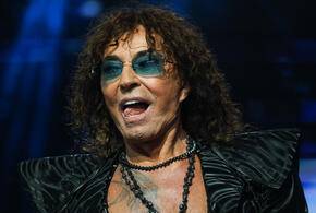 «Кончайте, девочки» и «Убили негра»: топ пошлых и нелепых песен 90-х