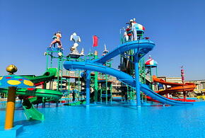 Туристки обнаружили в женской раздевалке сочинского аквапарка видеокамеры