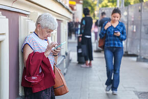 Ведет себя странно: специалисты назвали признаки заражения телефона вредоносным ПО