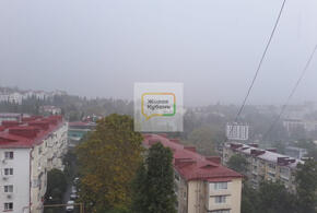  «Залило даже через закрытое окно»: мощный ливень с градом натворил бед в Сочи