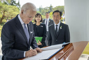 У экс-президента США метастазы, рак мозга, кожи, простаты