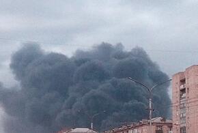 В Новороссийске во время атаки люди оказались заблокированы в подвале, в здание попал беспилотник