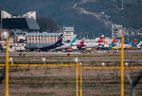 Аэропорты Геленджика и Сочи закрыты на прием и выпуск самолетов