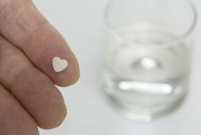 Чем аукнется сдерживание чиха, кашля и газов, предупредили врачи