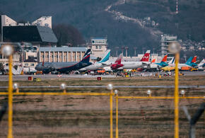 Людей в аэропорту обеспечили всем необходимым