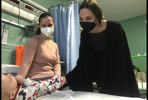 «Чтобы выпустили из подвала»: украинского охранника  Анджелины Джоли задержали военкомы и отправляют на фронт